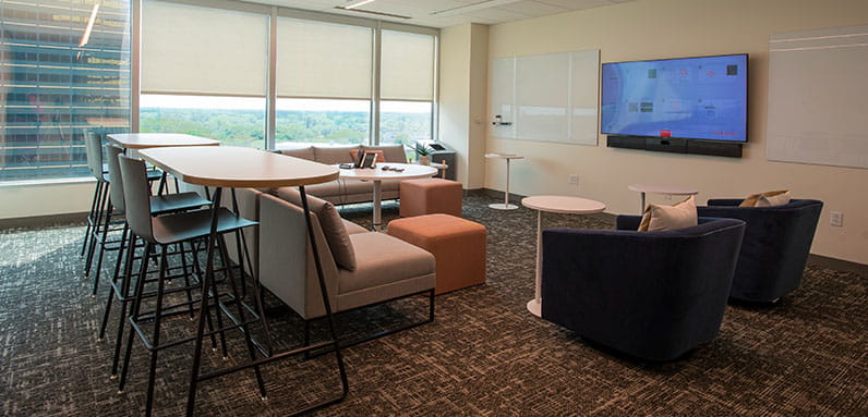 Photo of Plante Moran Southfield office lounge area.